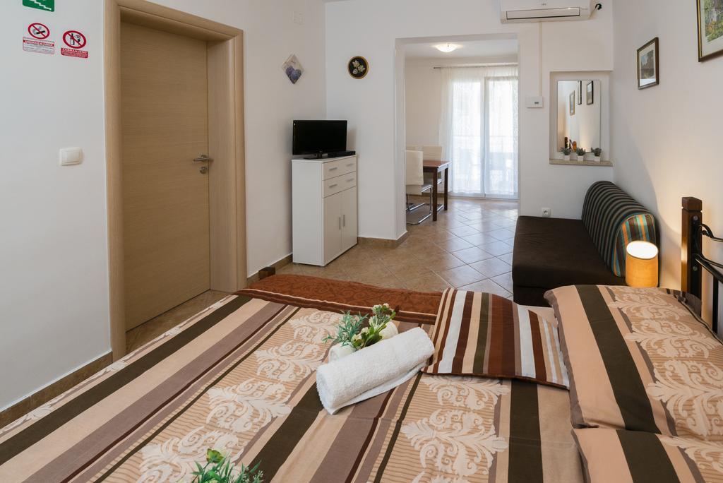 Apartments Villa Nona Umag Exterior foto