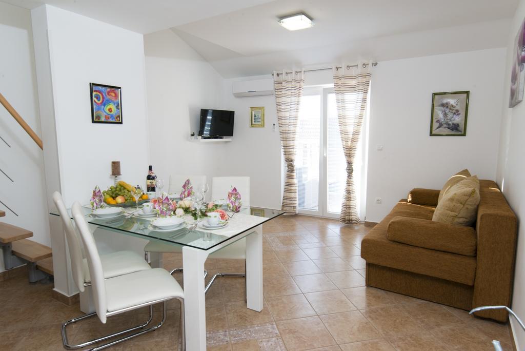Apartments Villa Nona Umag Exterior foto