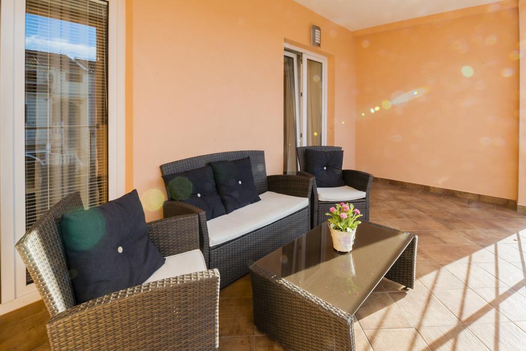 Apartments Villa Nona Umag Exterior foto